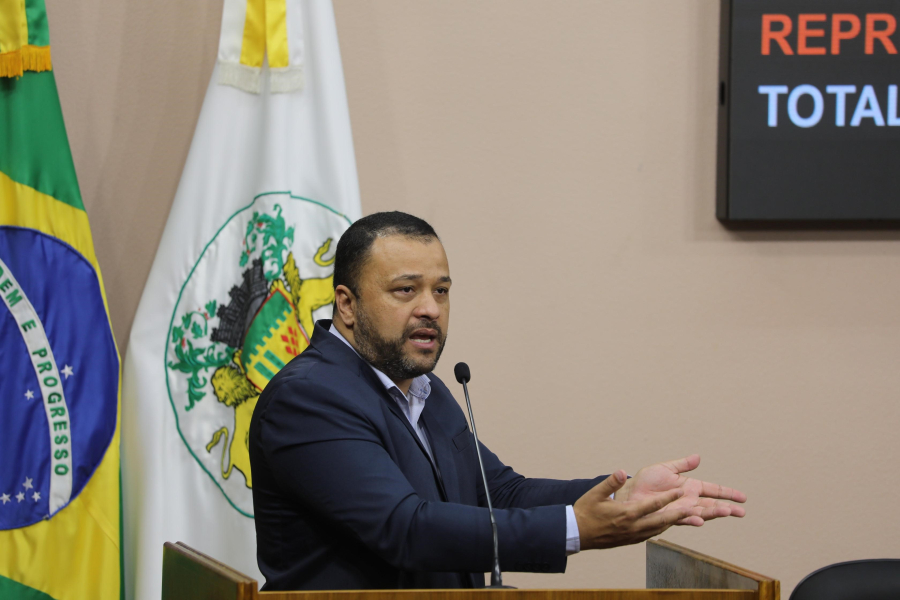 Caregnato reflete sobre a cultura do racismo e da intolerância religiosa