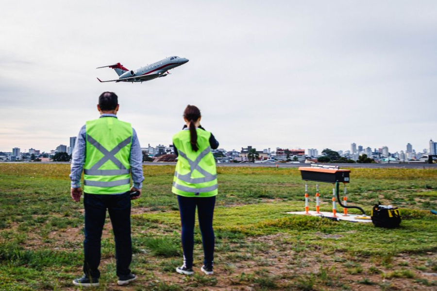 Instalação do sistema PAPI no Aeroporto de Caxias do Sul amplia a segurança operacional de voos em condições visuais