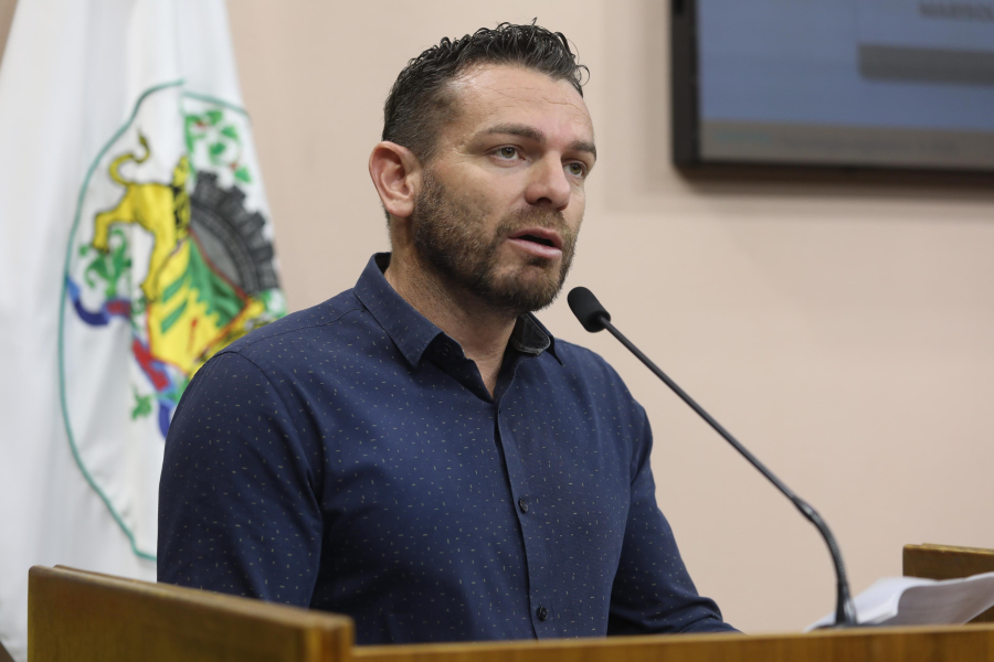 Presidente Wagner Petrini divulga transmissões ao vivo de desfiles do Carnaval e da Festa da Uva pela TV Câmara