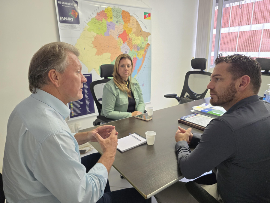 Presidente do legislativo caxiense leva demandas de investimentos a coordenador da bancada gaúcha