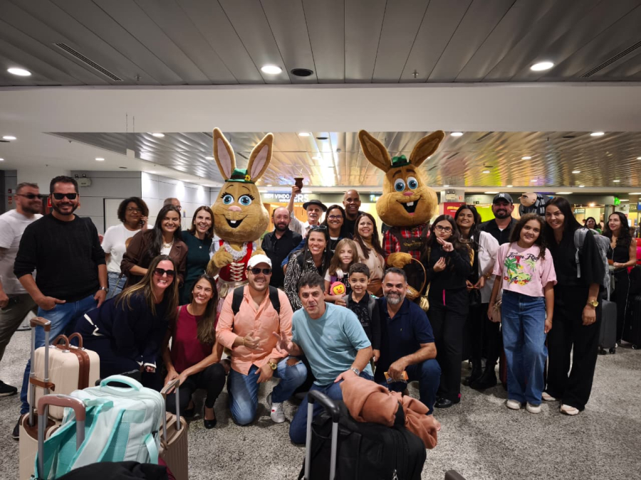 Secretaria Municipal de Turismo e Cultura divulga Magia da Páscoa de Nova Petrópolis no Aeroporto Salgado Filho