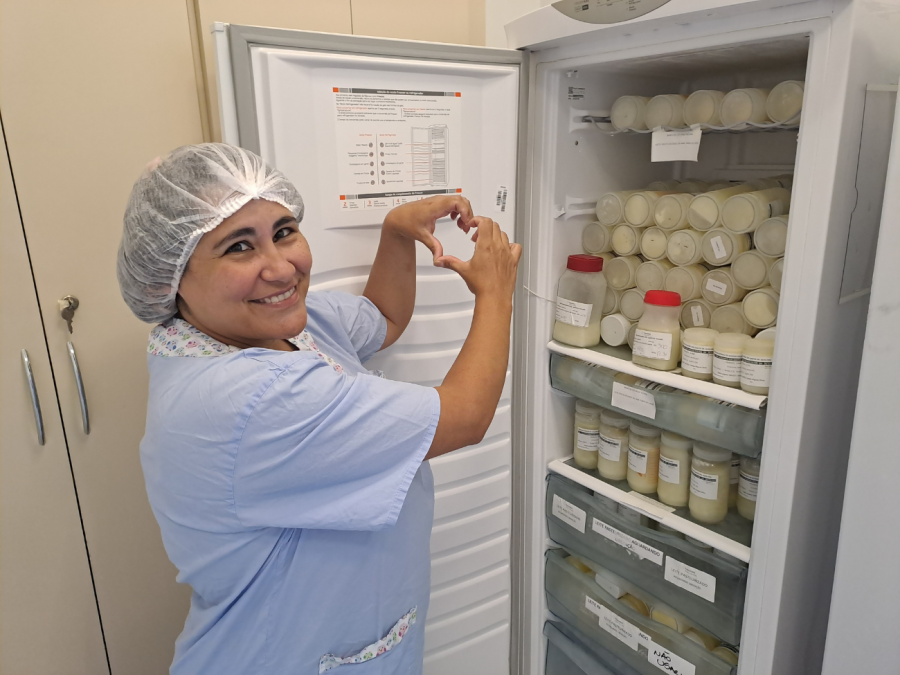 Mãe se torna maior doadora de leite materno da história do Hospital Tacchini