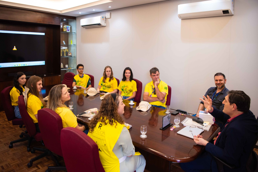 Rondonistas da UCS são recepcionados pela reitoria