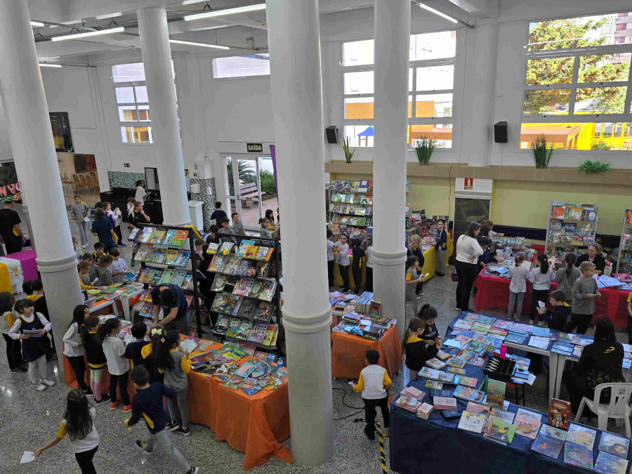 Feira do Livro do Colégio Madre Imilda recebe autores nacionais