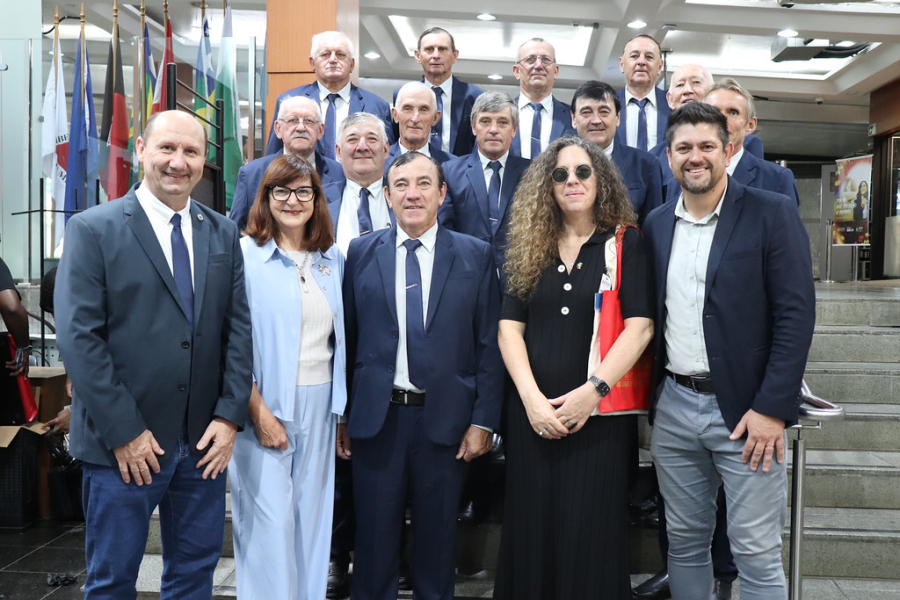 Assembleia Legislativa recebe exposição sobre os 30 anos da Rota Romântica