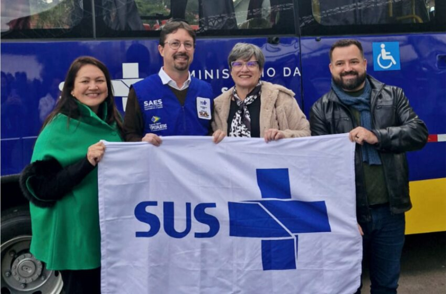 Sindiserv participa de entrega de novas ambulâncias para o SAMU