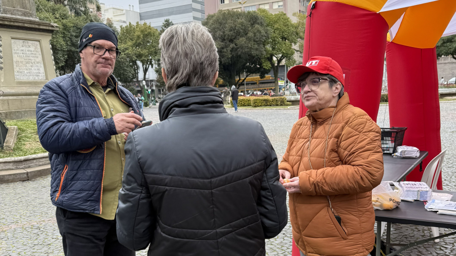 Sindiserv mobiliza população em Caxias do Sul em defesa do fim da escala 6x1